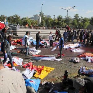 Atentado con bomba en el mitin por la paz